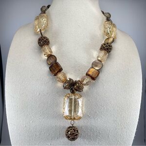 Vintage Necklace Gold Tone Crackle Lucite Mother of Pearl Foil Glass Beaded